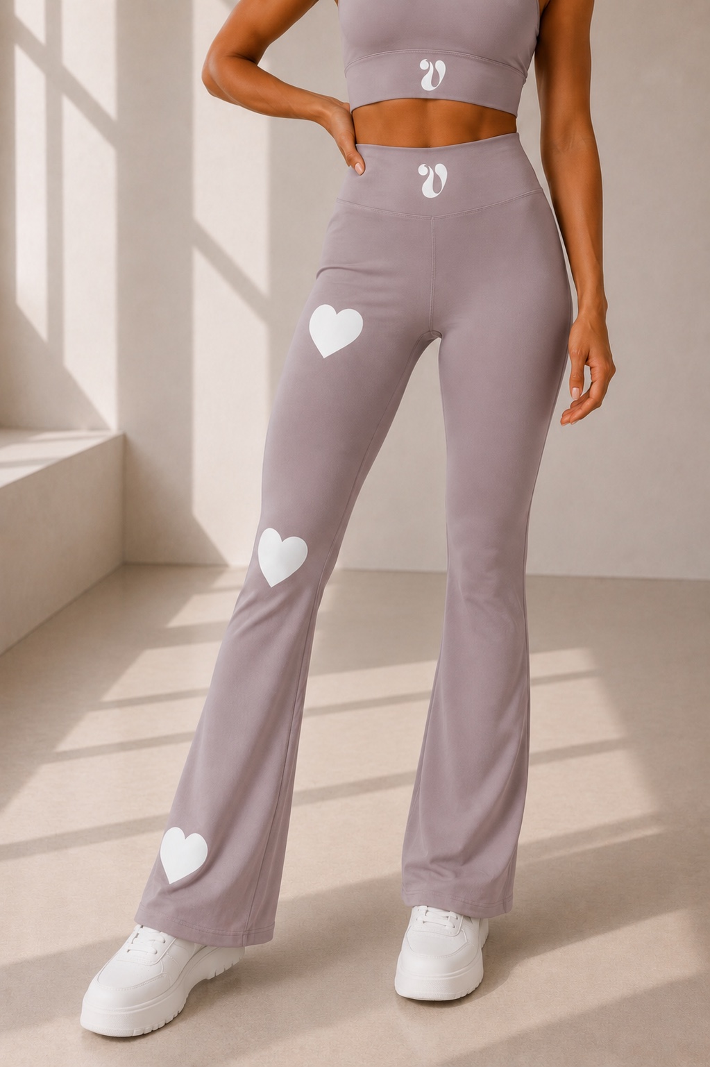 Signature Heart Flare Leggings Taupe